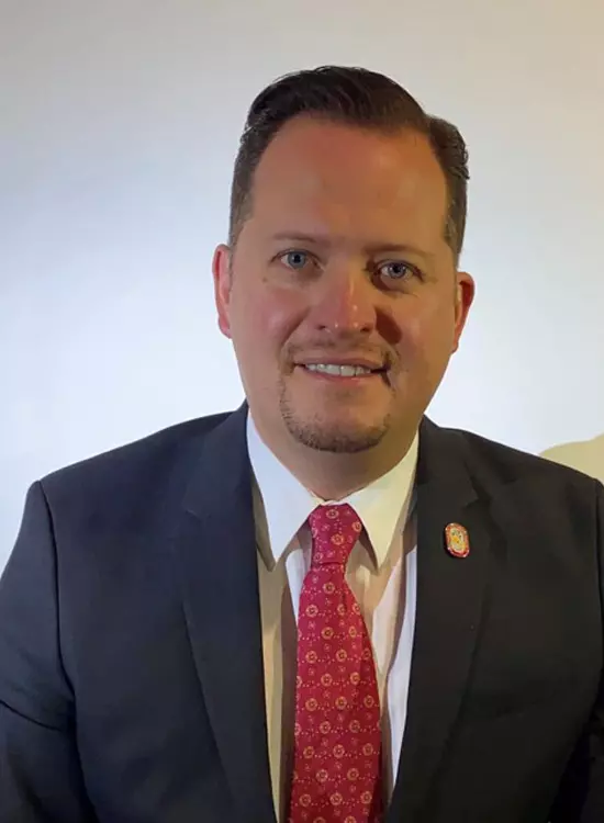 Dr. Alfredo Ortega Quiroz, Cirujano Ortopedista Traumatólogo, Alta Especialidad en Cirugía de Columna Vertebral