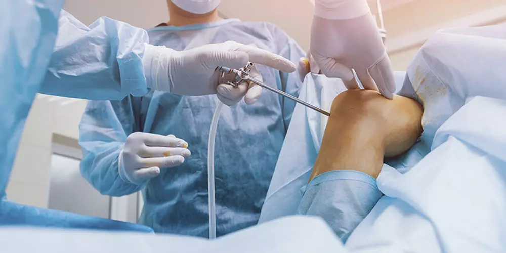 Dr. Alfredo Ortega Quiroz, Cirujano Ortopedista Traumatólogo, Alta Especialidad en Cirugía de Columna Vertebral